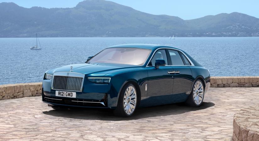 Tökéletes hőmérsékleten tartja a pezsgőt a megújult Rolls-Royce Ghost