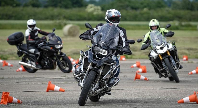 Új KRESZ: van itt még valami a védőfelszerelés mellett, amire felhívták a figyelmet a szakértők