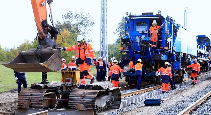 Jelentős hasznot hoz hazánknak a Budapest–Belgrád vasútvonal – galériával