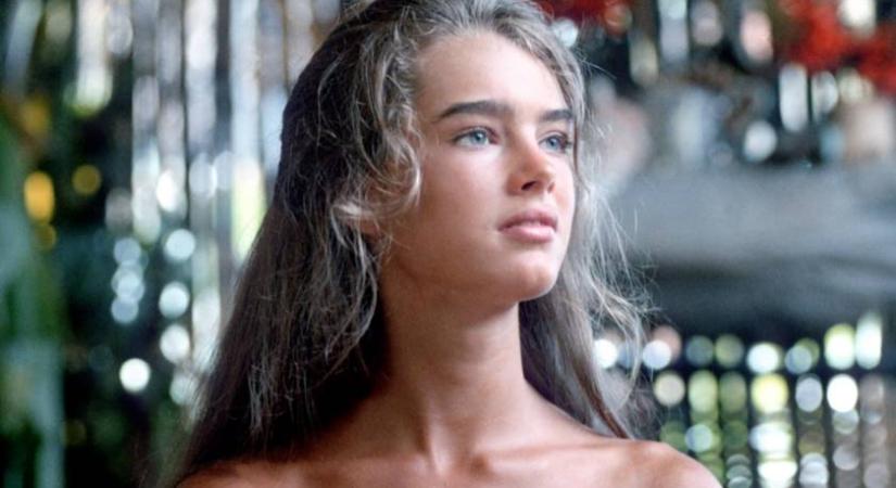 A kék lagúna szépsége volt: az 59 éves Brooke Shields combvillantós estélyiben nyűgözött le mindenkit