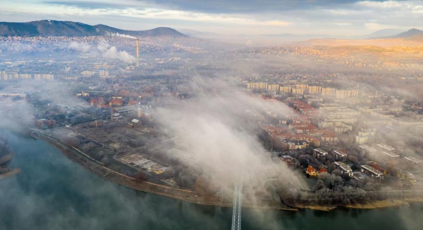 Hatalmas erővel robog a Kirk hurrikán ciklonja Magyarország felé: ez fájni fog