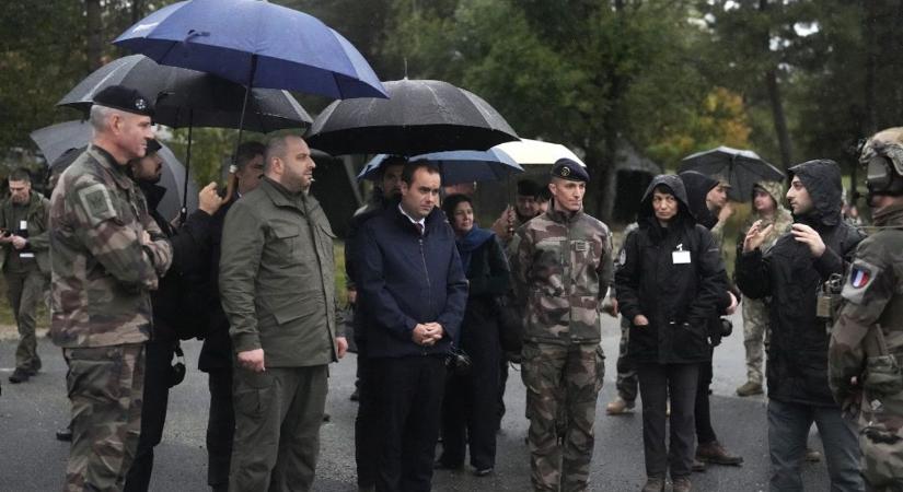 Franciaország újabb fegyverekkel és lőszerekkel támogatja Ukrajnát