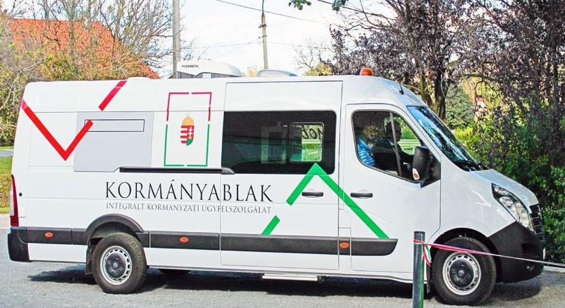 Kormányablakbusz Csanádalbertin