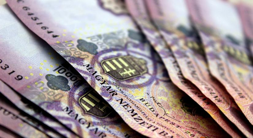 Valaki most tudta meg 50 millióval tartozik 3 millió helyett: itt a Buda-Cash-botrány újabb fejleményei