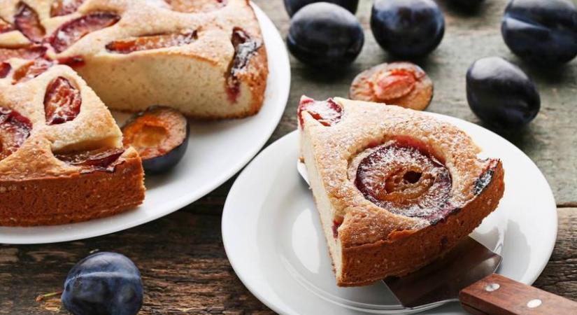 Rácsos pite, túrós süti és piskóta: 8 sütirecept, ami szilvától annyira finom