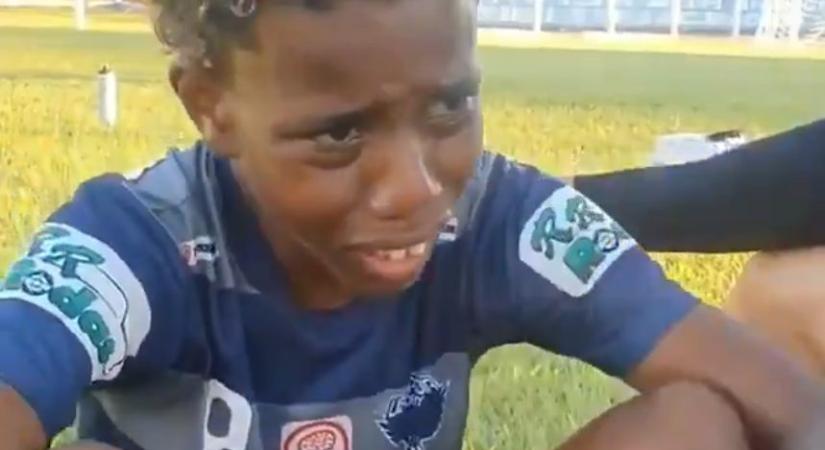 Zokogó kisfiúnak üzent Neymar, Brazília teljesen odavan – VIDEÓ