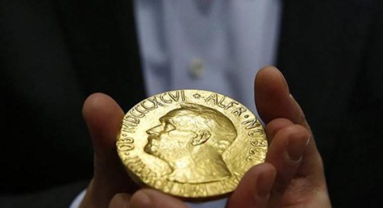 AI-kutatók nyerték el idén a fizikai Nobel-díjat