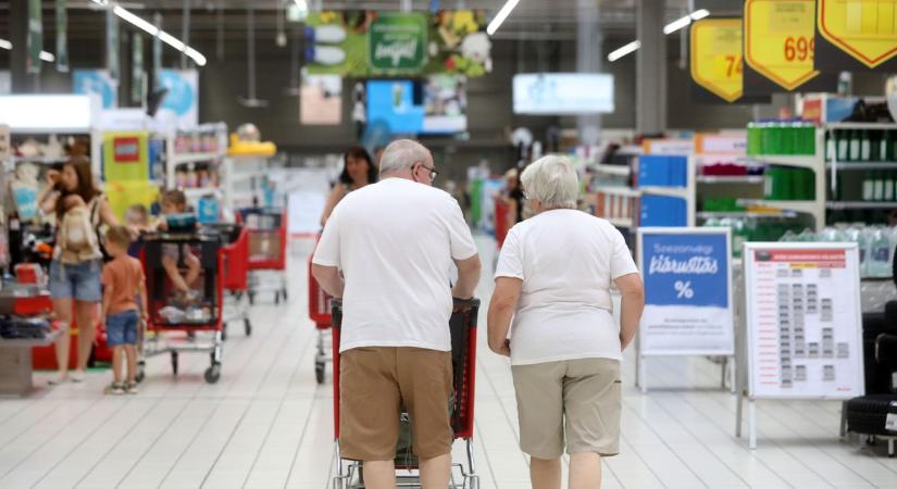 Jó hír a nyugdíjasoknak. Előbb érkezik a járandóság, és van még valami