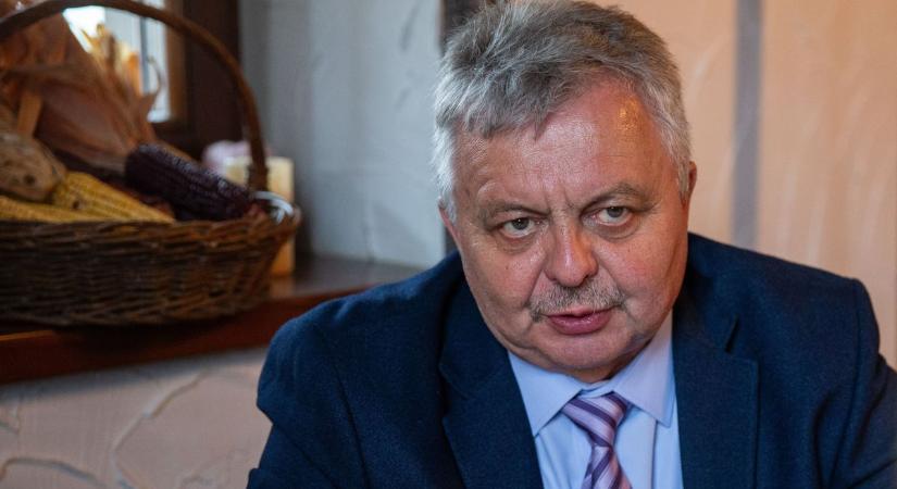 Takács Károly: költözik a hivatal, ha tud