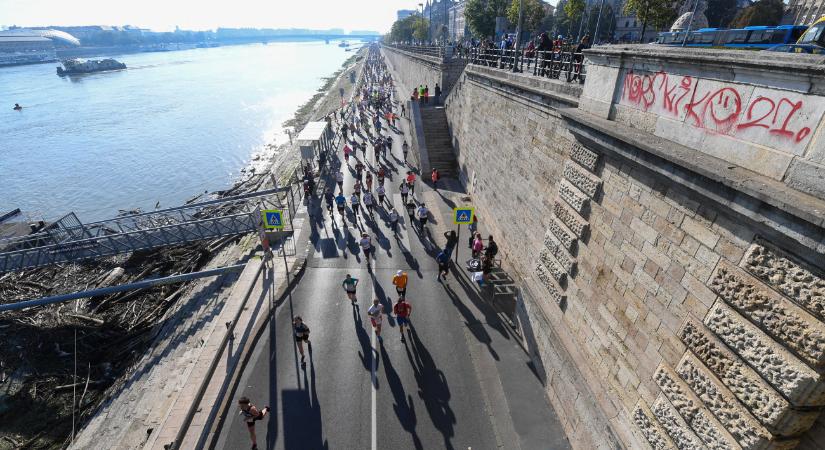 Feje tetejére áll Budapest közlekedése – már péntektől