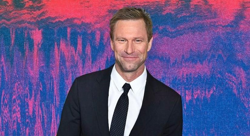 Botrány a forgatáson: Ezért perelte be színésznő társát Aaron Eckhart!