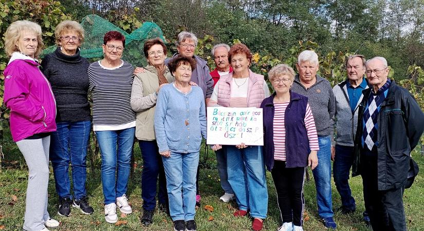 Csizmát szeretnének a gyöngyvirágok...