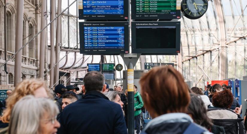 Robbanás volt az Európai Parlament vonatán, azonnal evakuálták a képviselőket