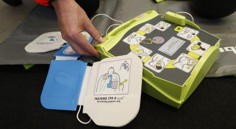 Shocktoberben a félautomata defibrillátorokon van a hangsúly