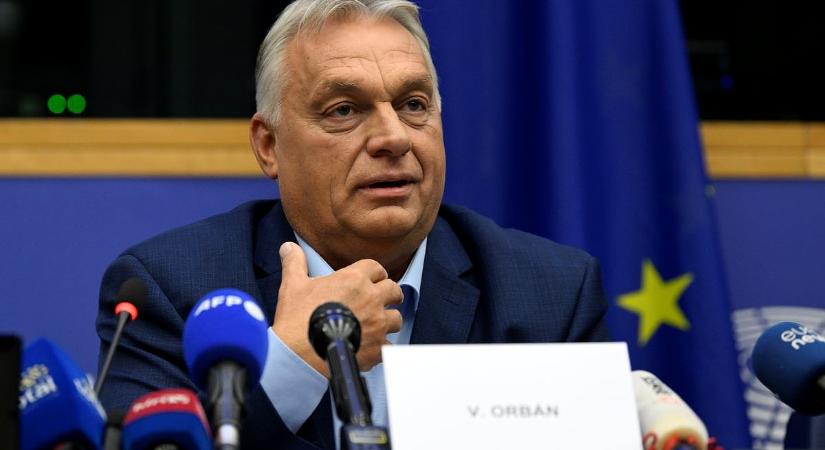 Az EB bepöccent, de történelmet írna Orbán, ha elkezdené Brüsszelbe hordani a migránsokat