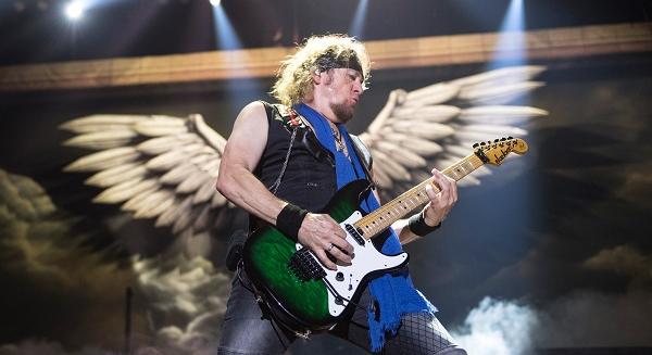 Ezt a dalt játssza a legszívesebben Adrian Smith az Iron Maiden aktuális turnéján