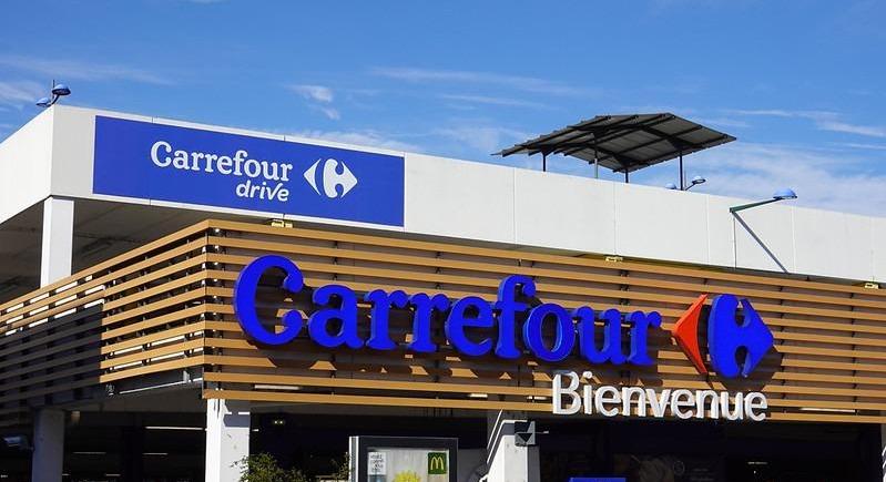 Elkezdte a Carrefour a Cora üzletek átmárkázását