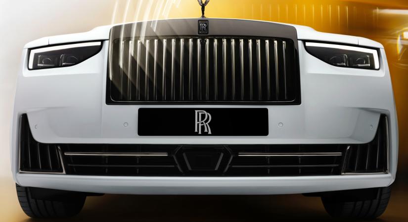 Rebellis Rolls-Royce az izmos Ghost Black Badge