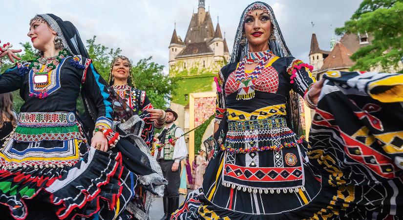 Béreljük ki a Lánchidat! – India milliárdosai Budapesten házasodnak