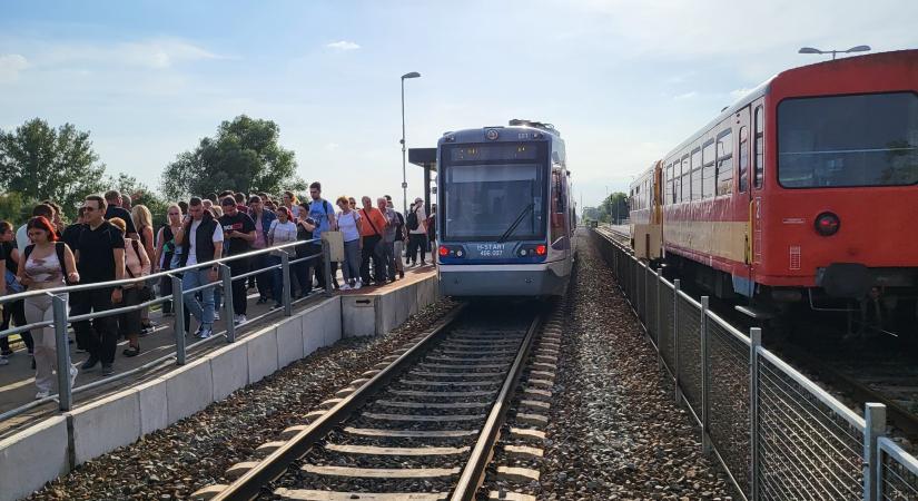 Biztosítóberendezés hibája miatt nőtt a tram-train menetideje