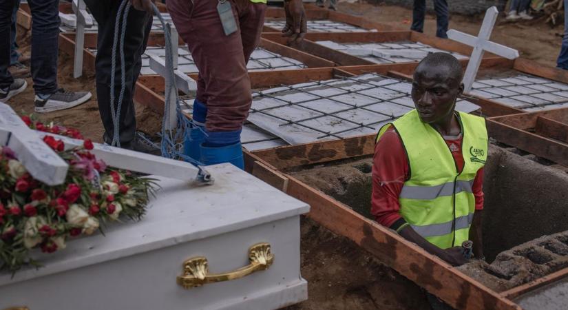 Vigyázó szemetek Afrikára vessétek: menekülttáborokban tombol a majomhimlő, kirobbanóan sok a nemi erőszak