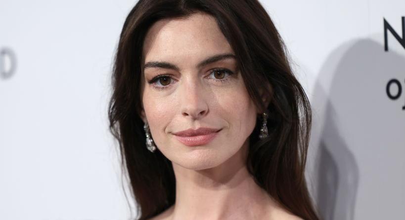 Anne Hathaway arca tönkrement a botoxtól? Hatalmas a vita Tiktokon!