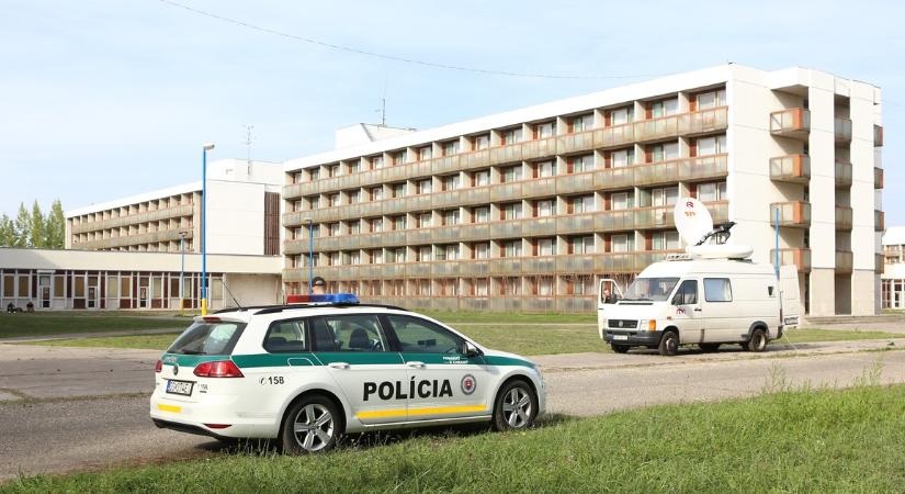 Szörnyű hír érkezett: egy iskola és lakóházak közelében akasztotta fel magát egy férfi Poprádon