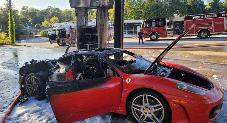 Porig égett a Ferrari F430 tankolás közben