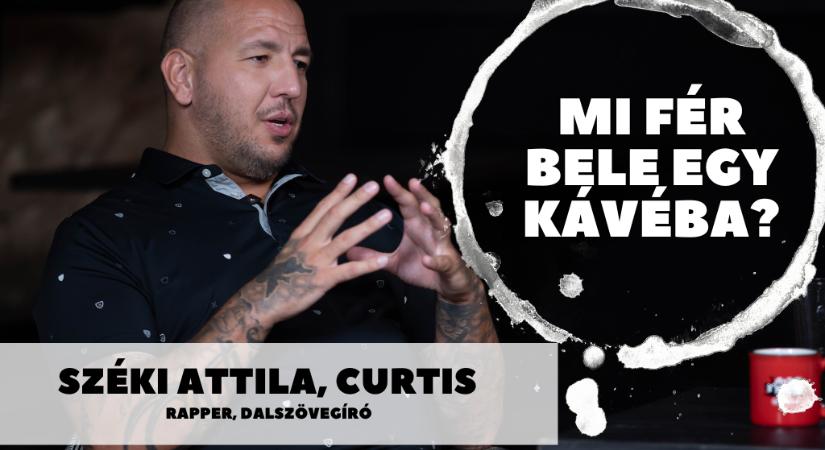 Mi fér bele egy kávéba? Curtis-szel beszélgettünk