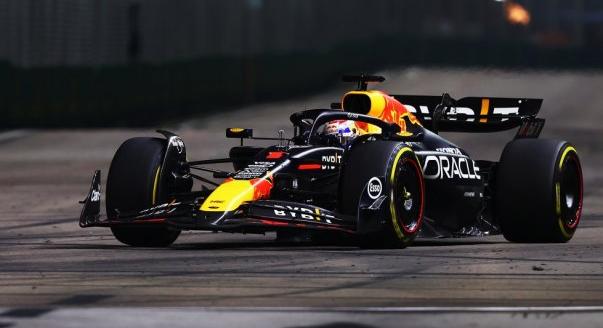 Nem alakítja át radikálisan 2025-re az F1-es autóját a Red Bull