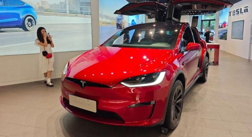 Hárommillió autónál tart Kínában a Tesla