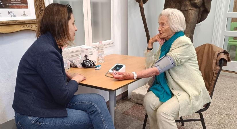 A stroke tünetei specifikusak, időben történő felismerésük életmentő – galériával