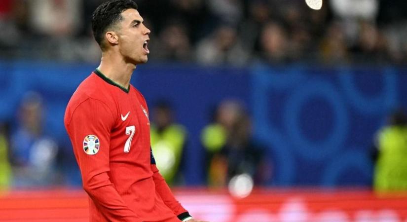 Vérig sértették Cristiano Ronaldót, a portugál sms-ben válaszolt