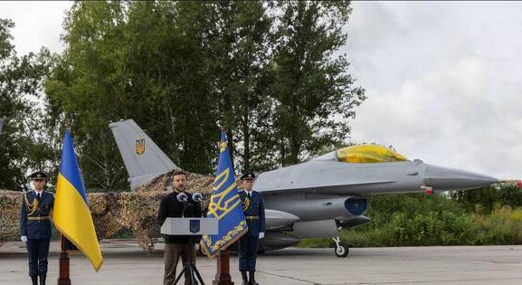 Megtörtént? Egy ukrán F-16-os lőhetett le egy orosz vadászbombázót