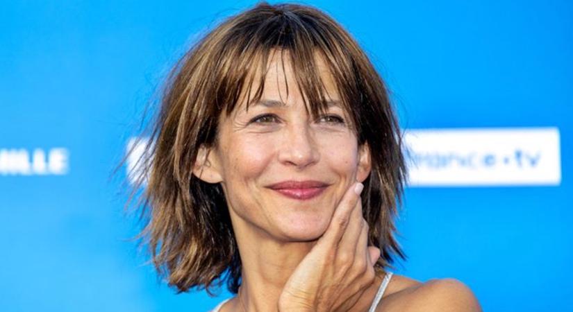 Sophie Marceau fiatalkori, fürdőruhás képétől fölrobbant az internet! Ilyen bombanő volt a színésznő