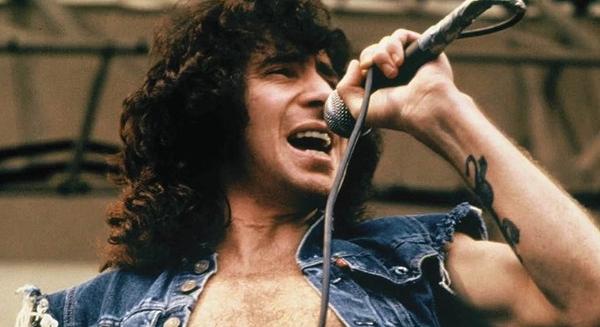 Kapnak-e jogdíjat Bon Scott örökösei a Back In Black album után?