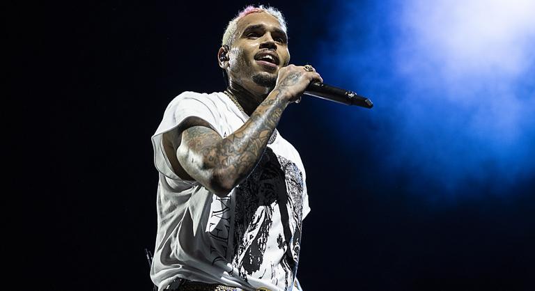 Tízezrek akadályoznák meg Chris Brown decemberi koncertjeit