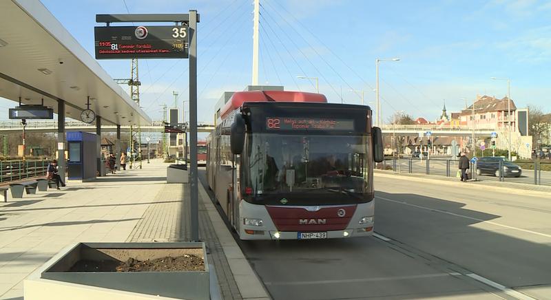 Ideiglenesen áthelyeznek egy kaposvári buszmegállót