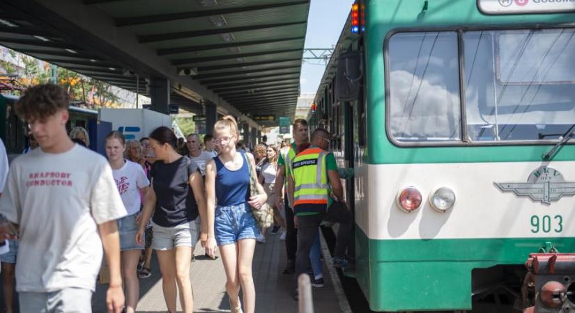 Megszólalt a MÁV, nem lesz járatritkítás jövőre a HÉV vonalain