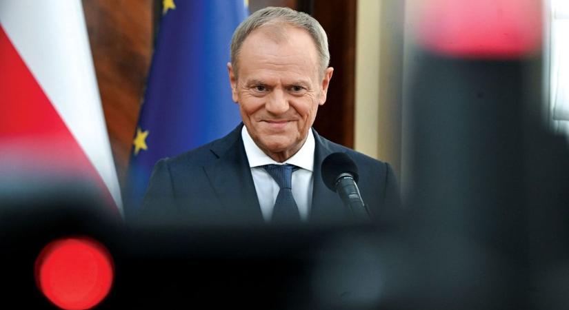 Tusk próbált keményen fogalmazni, ám koalícióspartnere azonnal jelezte, hogy marad a bevándorláspárti politika