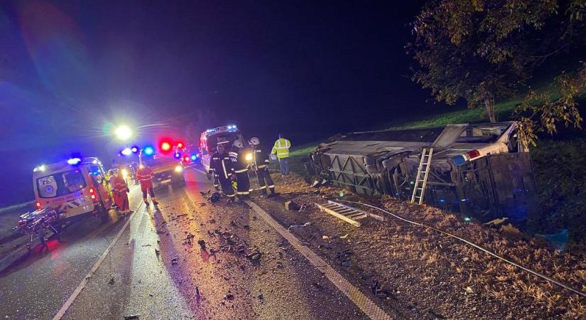 Buszbaleset Zalaegerszegnél, lekvármustra Nagykanizsán, autórongálás Keszthelyen