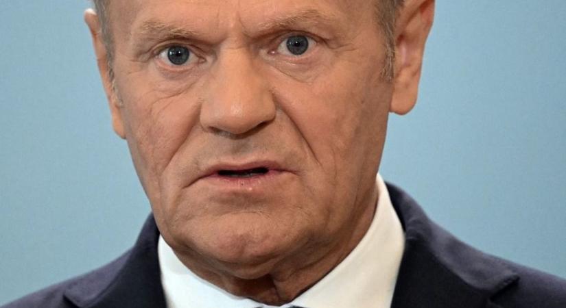 Tusk akkora devizahitelt vesz fel, hogy a lengyelek csak pislognak