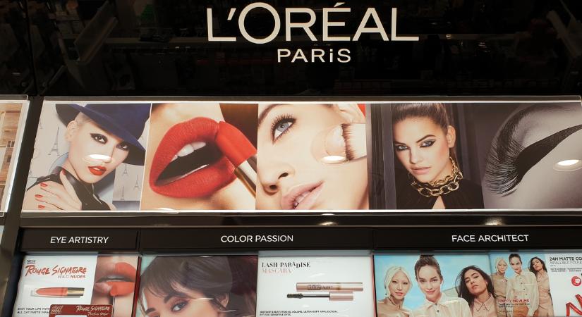 „L’Oréal, mert megérdemlem”: sötét múltra tekint vissza az önbecsülést hirdető cégóriás