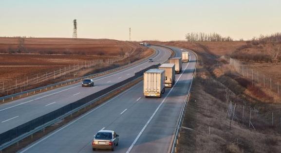 Próbarendszámokkal is lehet 50 milliót elcsalni? Nekik sikerült, olasz luxusautókra is futotta belőle