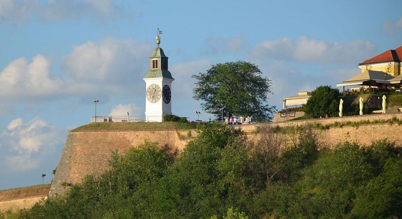 Felújítják a péterváradi óratornyot