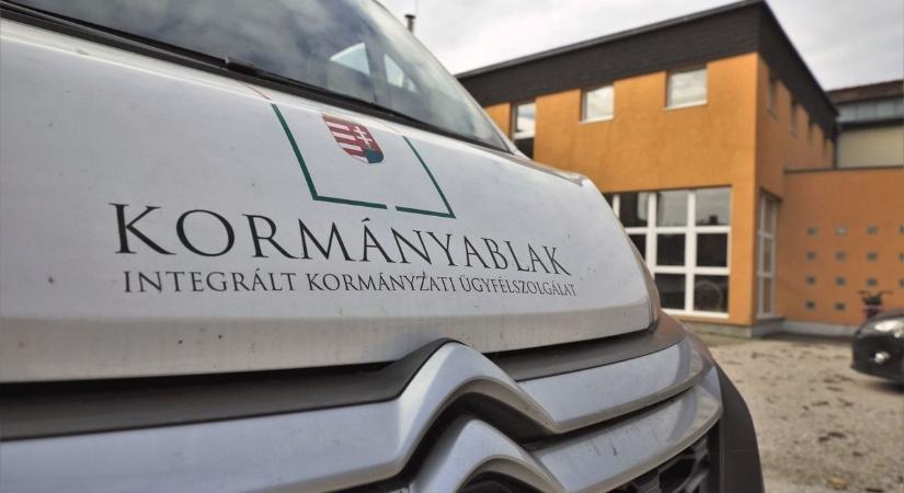 Tószegtől Vezsenyig jár szerdán a kormányablakbusz