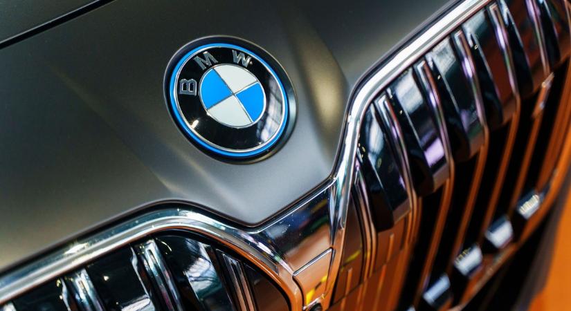 A BMW szerint az autóipar elektromos átállásáról szóló európai tervek már nem reálisak