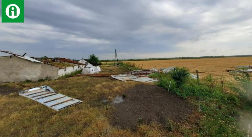 A gazdák összefogtak, miután megrongálta a vihar a tanyát