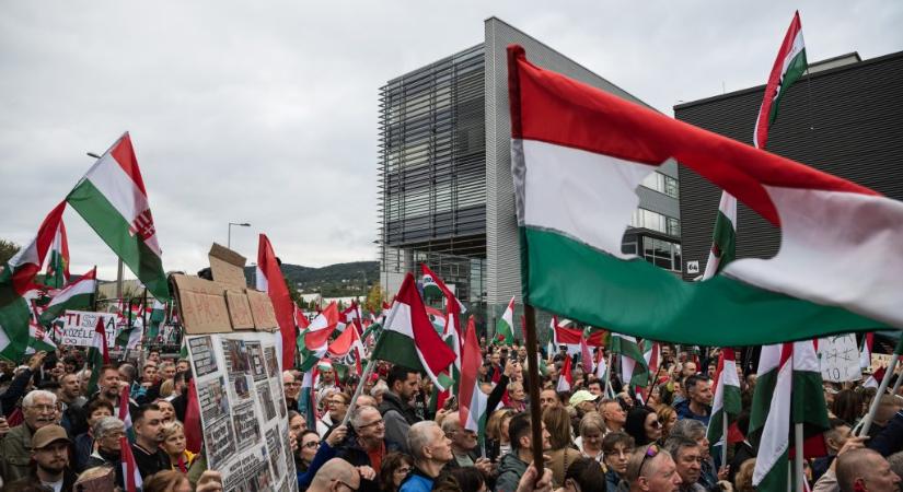 IDEA: 2 százalékkal vezet a Fidesz a Tisza előtt