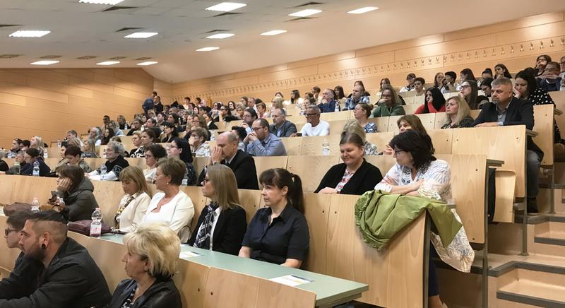 Bővülő lehetőségek a szolnoki szociális képzésben